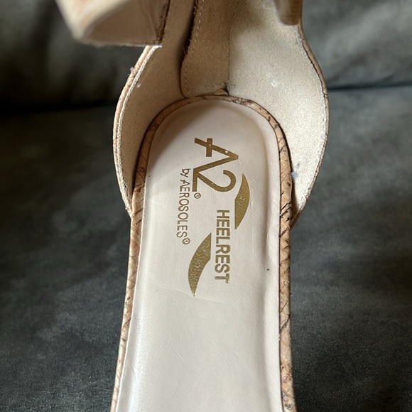 A2 by Aerosoles Heel Rest Cork Ankle Strappy Sandals Women’s Size 8M - Picture 7 of 10